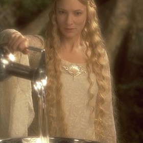 Účes Arwen a Galadriel z Pána prstenů