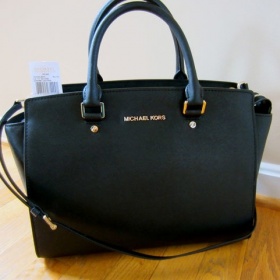 Černá kabelka Michael Kors - foto č. 1