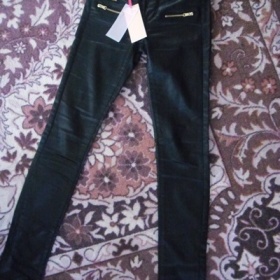 Černé koženkové kalhoty se zipy Tally Weijl - foto č. 1