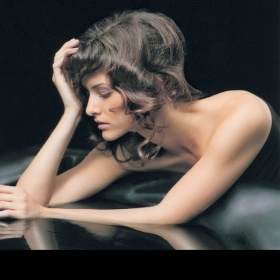 Přiblíží se černá henna přirozené hnědé barvě?