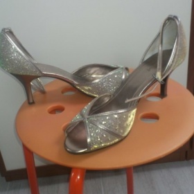 Lesklé botky na ples či párty neznačkové