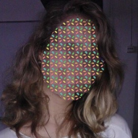 Účes pro husté vlnité vlasy