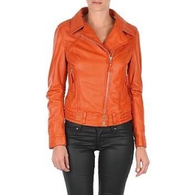 Kožená oranžová bunda - co k ní?