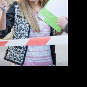 Kožená bundička s černobílým vzorem