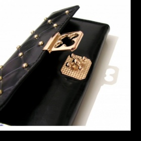 Dámská peněženka se zámečkem