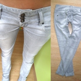 Bershka slim 34 džíny Bershka