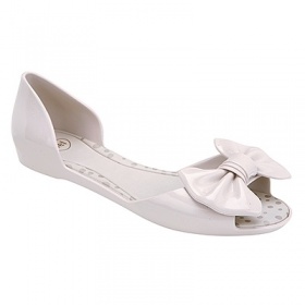 Voňavé sandálky Mel - klouže v nich nožka