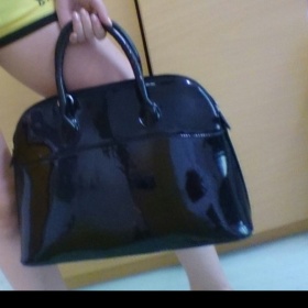 Černá kabelka Lakovaná