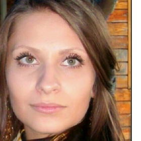 Mám přírodní hnědé vlasy, ale chci zkusit červené