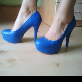 Modré lodičky Baťa