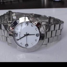 Stříbrné hodinky Marc Jacobs - foto č. 1