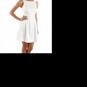 Jaké boty k bílým letním šatům?