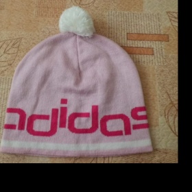 Růžová zimní čepice Adidas - foto č. 1