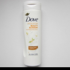 Tělové mléko Dove Beauty blossom