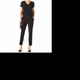 Hodí se na svatbu černý overal?