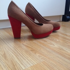 Hnědé lodičky Deichmann