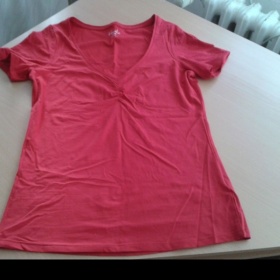 Červené tričko s V - výstřihem Kenvelo - foto č. 1