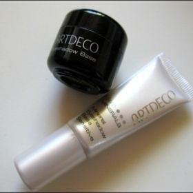 Báze pod oční stíny Artdeco - v tubě vs. v kelímku