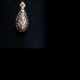 Hledá se zlatník/znalec v Brně, který rozumí starožitným šperkům