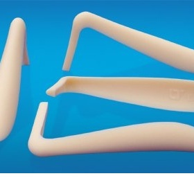 Úprava nosu implantátem