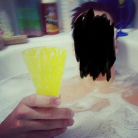 Žluto modré skleničky