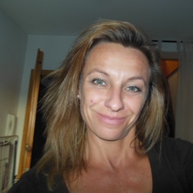 Sjednocení barvy u zničených vlasů