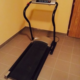 . motorový běžecký (běhací) pás neznačková - foto č. 1