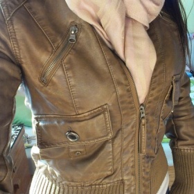 Kde koupit jarní koženkovou bundičku?