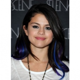 Nosí se ještě barevné pramínky ve vlasech?