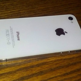 Bílý iPhone 4s - foto č. 1