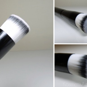 Štětec na makeup od značky Ebelin