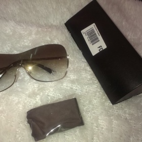 Sluneční brýle Fendi FS5209 + pouzdro a hadřík Fendi - foto č. 1