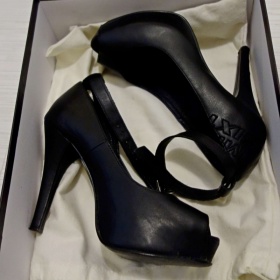 Kožené lodičky Miss Sixty