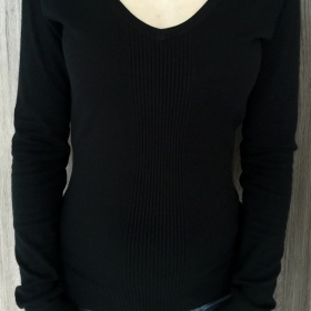 Svetr s výstřihem do V Pietro Filipi