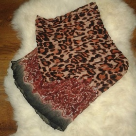 Červeno černý maxi šátek neznačková