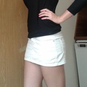 Bílá riflová mini sukně neznačková