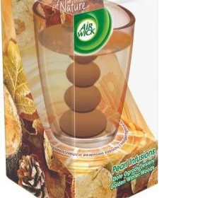 Pití ze skleniček vonných svíček