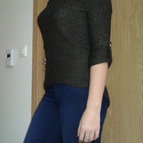 Teplý pletený svetr neznačkový