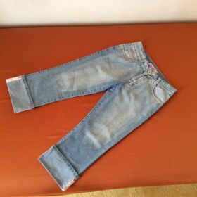 Džíny tříčtvrteční modré neznačkové