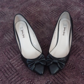 Černé lodičky s mašličkou CCC