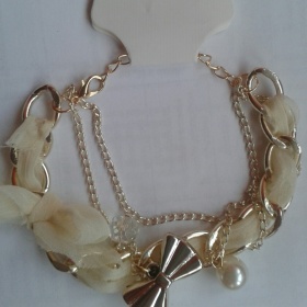 Bílo - zlatý náramek Fashion