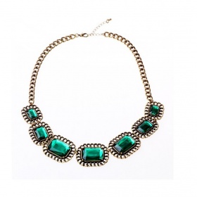 Smaragdový náhrdelník neznačková