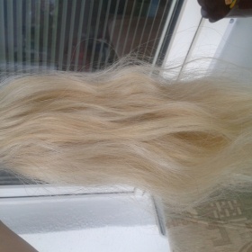 Panenské, vlnité blond vlasy Dlouhovláska - foto č. 1