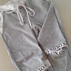 Tepláky s průstřihy Italia moda