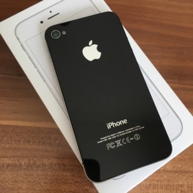 Apple iPhone 4S 8GB - foto č. 1