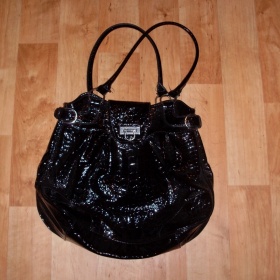 Černá lesklá Orsay kabelka