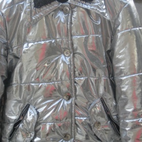 Leskle stříbrná zimní bunda - foto č. 1