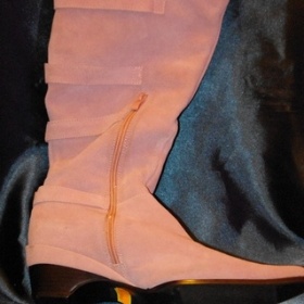 Růžové semišové kozačky