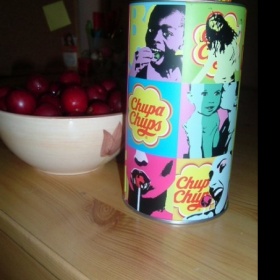 Kde se dá sehnat plechovka s lízátky Chupa Chups?