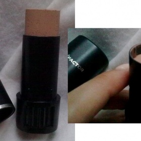 Max factor Pan stick a rozjasňovač MK